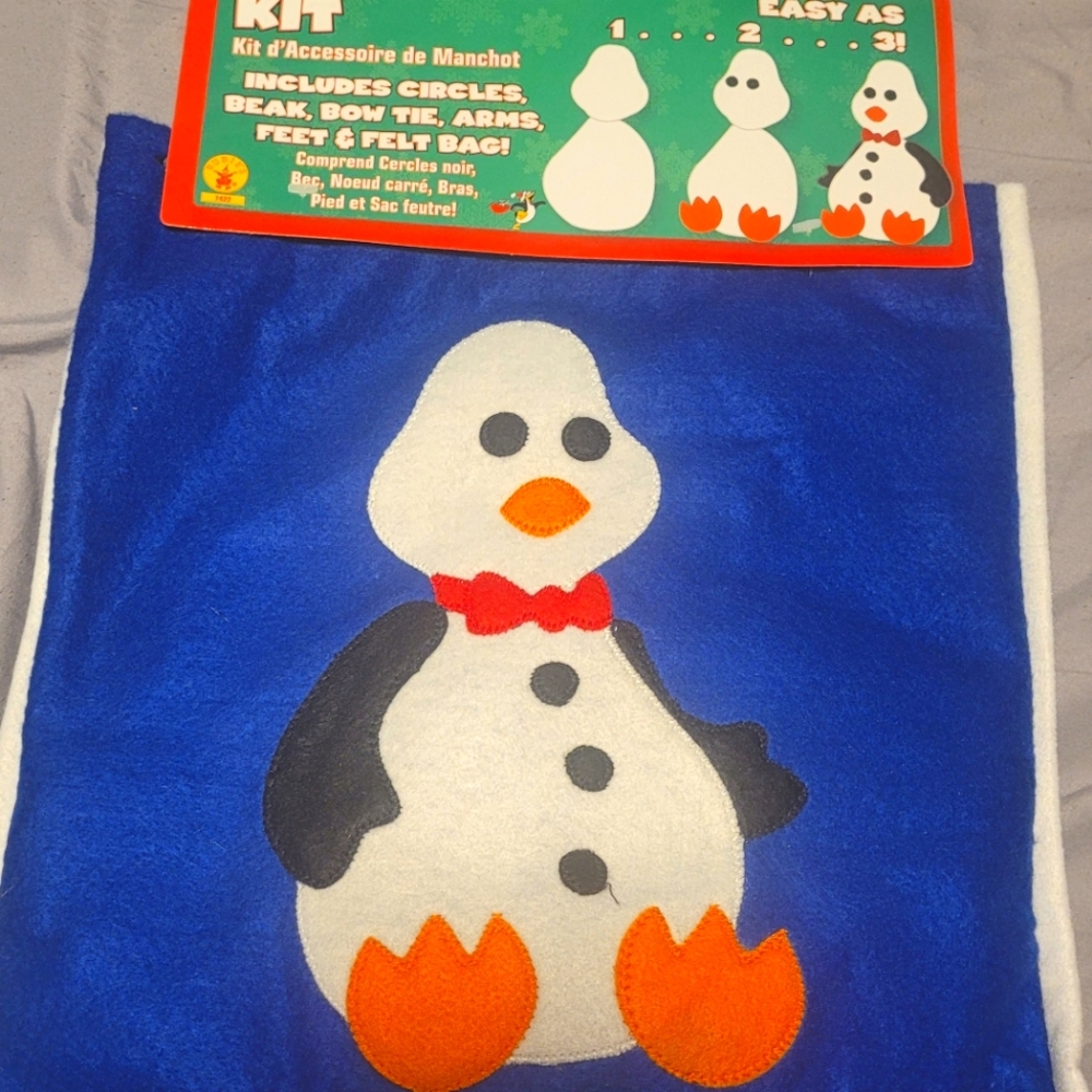 Build a penguin christmas felt activity kit